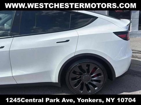 Used 2022 Tesla Model Y Performance AWD/4WD image 7