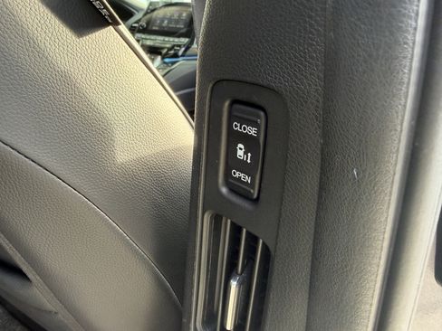 Used 2023 Honda Odyssey Elite image 25