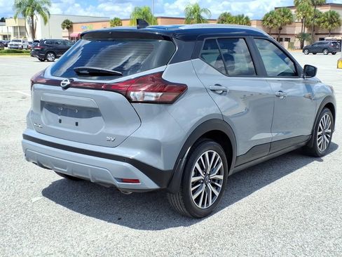 Used 2023 Nissan Kicks SV FWD image 7