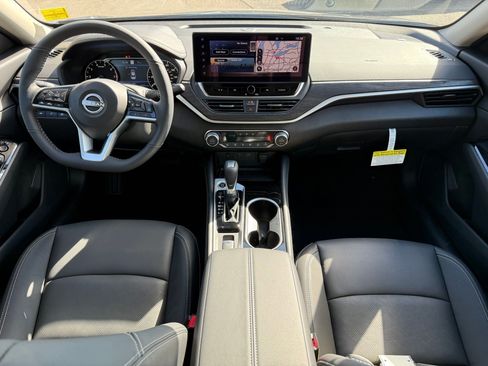 New 2025 Nissan Altima 2.5 SL image 15
