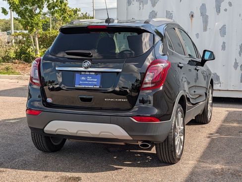 Used 2020 Buick Encore Preferred w/ Safety Package FWD image 5