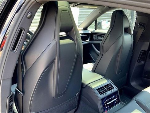 New 2025 Porsche Panamera 4 image 25