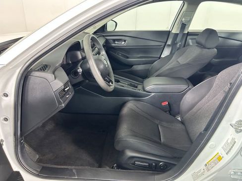 Used 2024 Honda Accord EX image 12