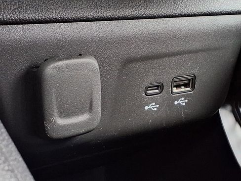 Used 2025 Chevrolet TrailBlazer LT image 28