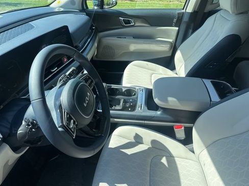 New 2026 Kia Carnival SX w/ SX Dark Edition Package FWD image 7