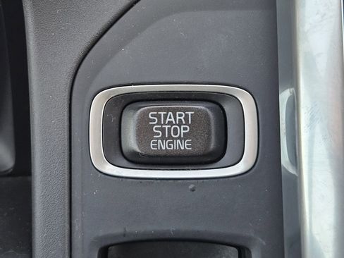 Used 2016 Volvo XC60 T5 Premier image 23