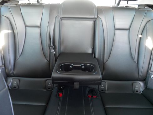 Used 2025 Buick Envision Preferred image 13