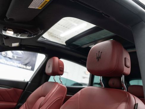 Used 2022 Maserati Levante GT AWD/4WD image 11