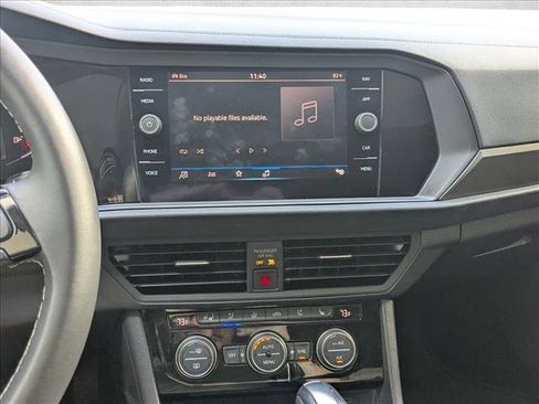 Used 2021 Volkswagen Jetta SEL Premium image 10