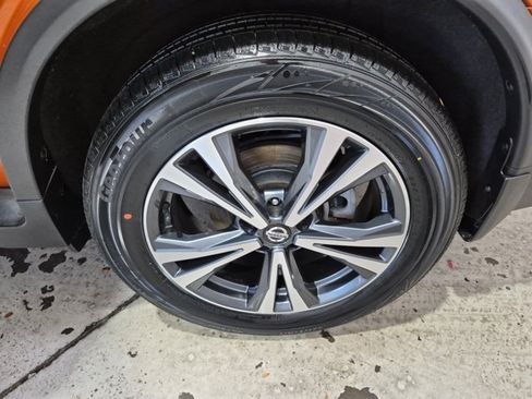 Used 2020 Nissan Rogue SV w/ Sun & Sound Touring Package AWD/4WD image 34