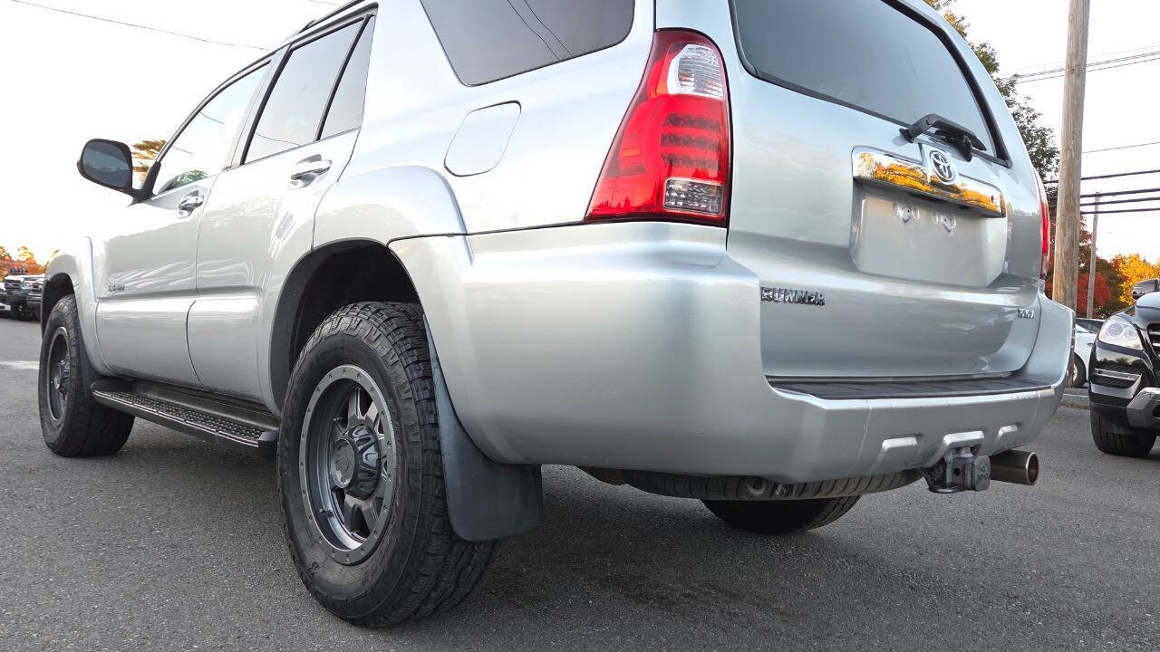 Used 2007 Toyota 4Runner SR5 AWD/4WD image 13
