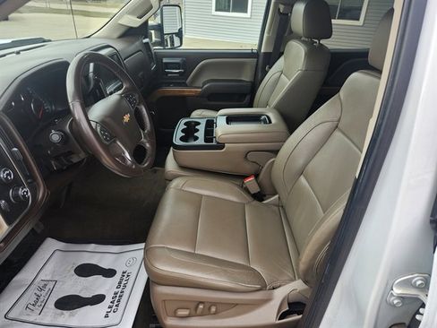 Used 2018 Chevrolet Silverado 1500 LTZ w/ Max Trailering Package image 5