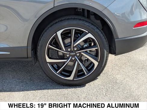 Used 2023 Lincoln Corsair Reserve w/ Equipment Group 201A image 9