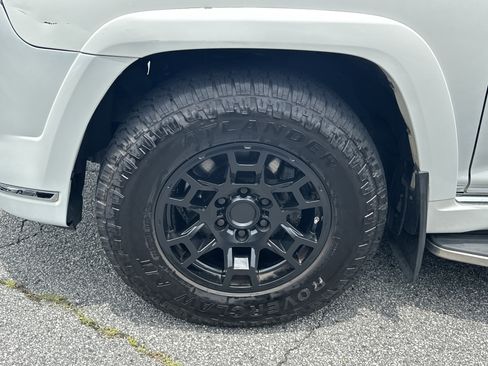Used 2019 Toyota 4Runner Limited RWD image 13