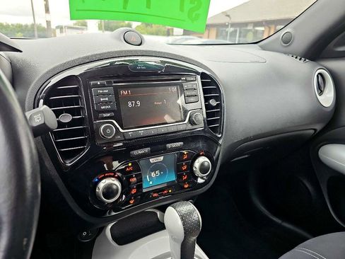 Used 2017 Nissan Juke SV image 26