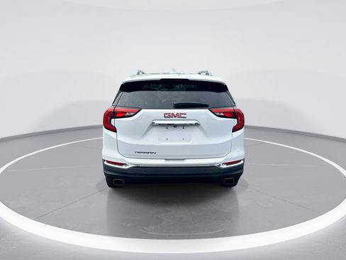 Used 2019 GMC Terrain SLT w/ Preferred Package FWD image 8