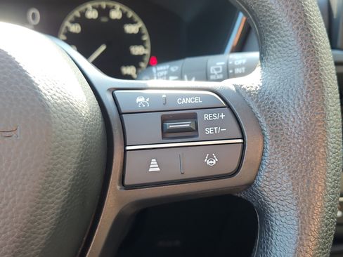 Used 2025 Honda CR-V EX image 18