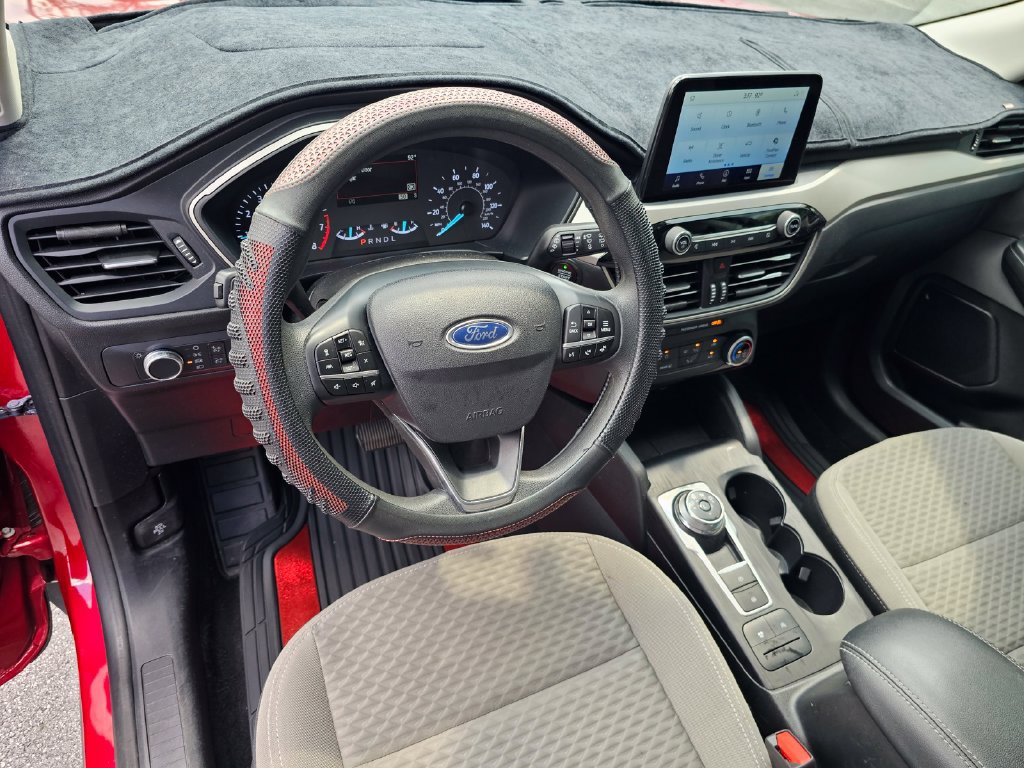 Used 2022 Ford Escape SE w/ SE Sport Appearance Package FWD image 15