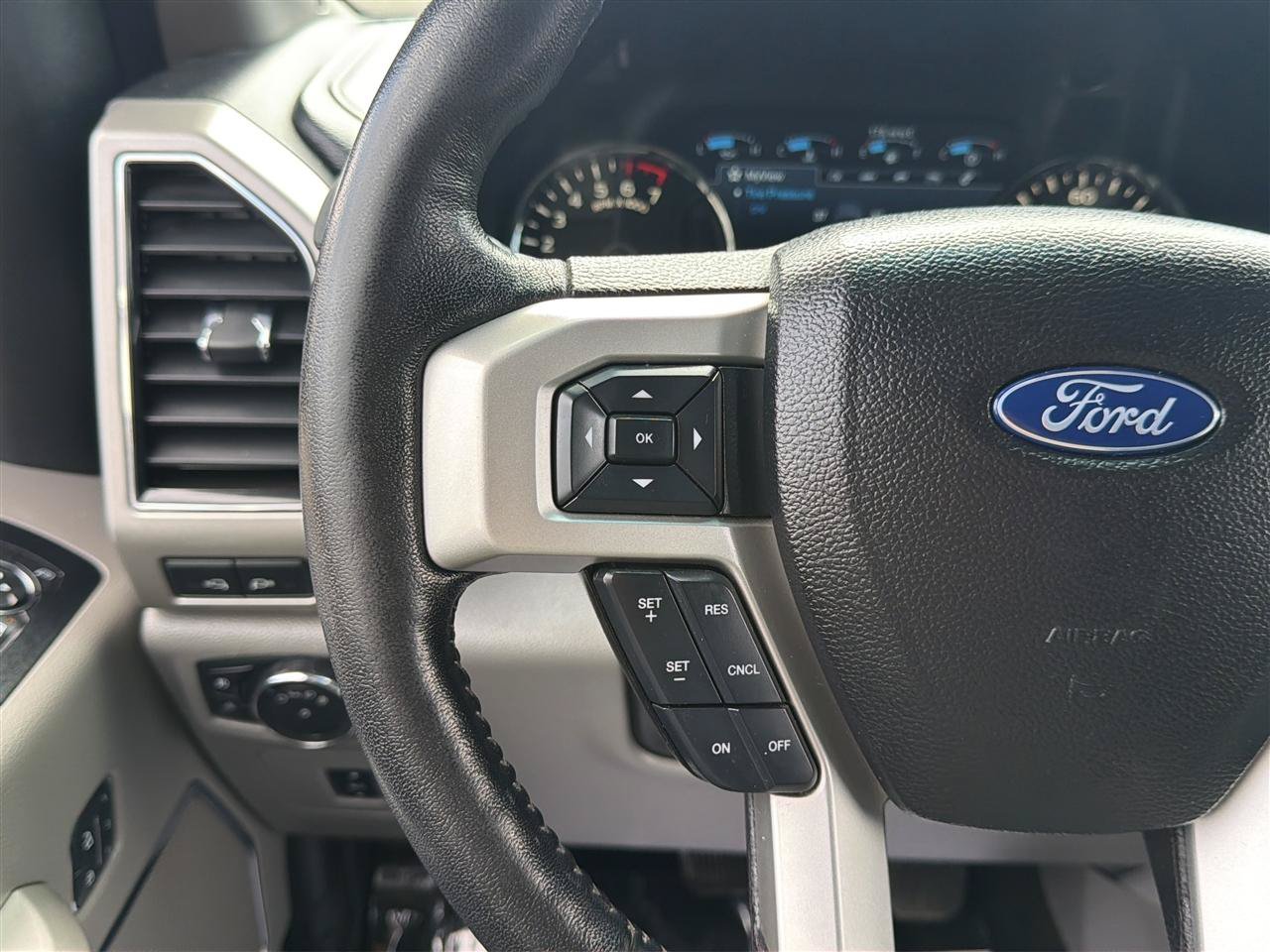 Used 2017 Ford F150 Lariat w/ Equipment Group 502A Luxury AWD/4WD image 25