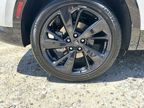 Certified 2025 Buick Envision Sport Touring AWD/4WD image 18