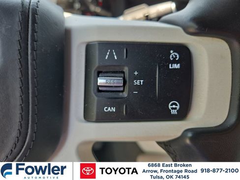 Used 2023 Land Rover Defender 130 SE AWD/4WD image 22