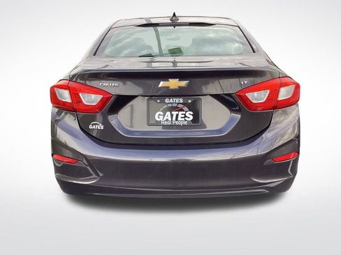 Used 2017 Chevrolet Cruze LT w/ Convenience Package image 8