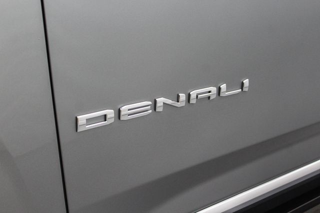 New 2026 GMC Yukon Denali w/ Denali Reserve Package AWD/4WD image 26