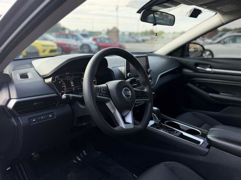 Used 2021 Nissan Altima 2.5 SV FWD image 10