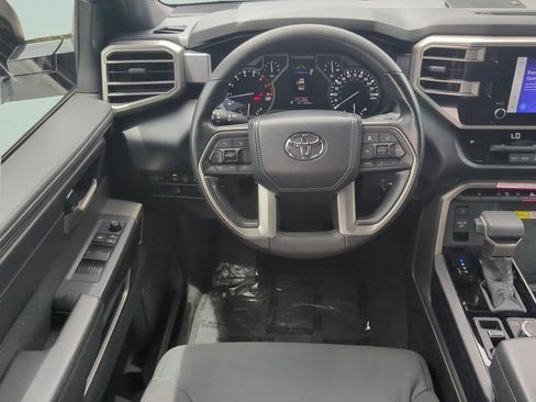 Used 2025 Toyota Tundra SR5 w/ SR5 Convenience Package AWD/4WD image 12