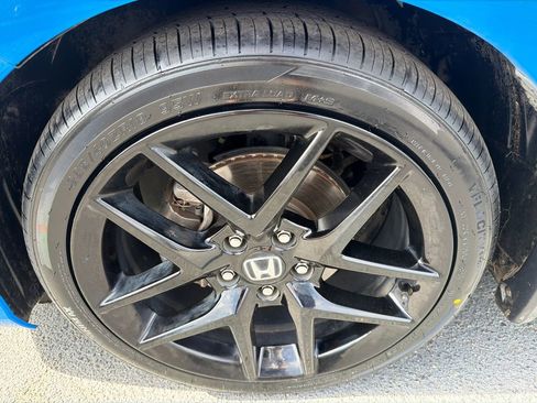 Used 2023 Honda Civic Sport image 11