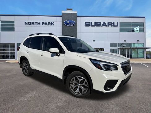 Used 2021 Subaru Forester Premium image 1