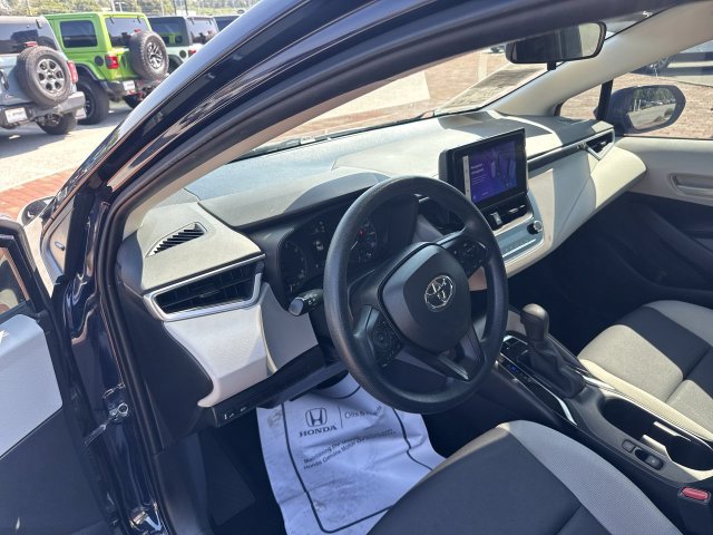 Used 2023 Toyota Corolla LE FWD image 14