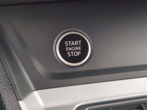 Used 2024 Audi Q3 2.0T Premium image 16