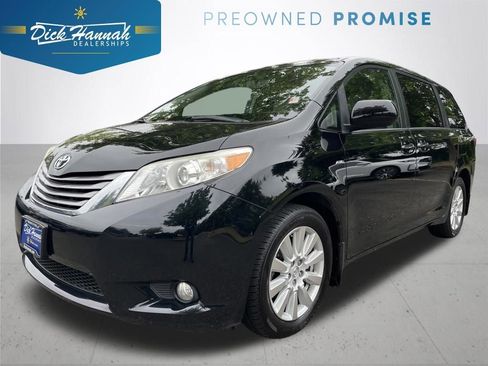 Used 2017 Toyota Sienna XLE w/ XLE Navigation Package AWD/4WD image 1