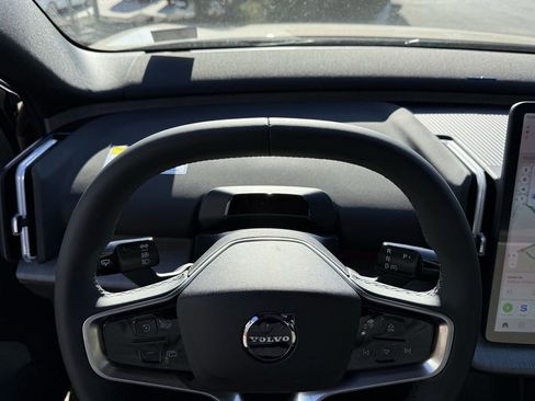 New 2026 Volvo EX30 Cross Country Ultra w/ Protection Package Premier image 17