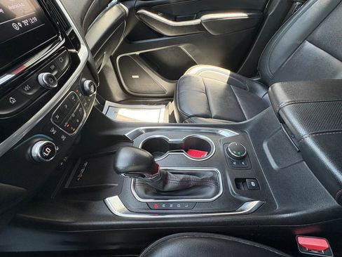Used 2022 Chevrolet Traverse RS w/ LPO, 'HIT The Road' Package FWD image 50