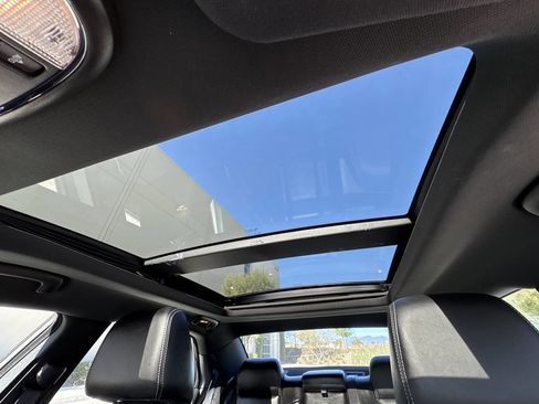 Used 2019 Chrysler 300 S w/ Safetytec Plus Group image 27