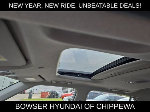 New 2026 Hyundai Venue SEL image 4