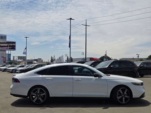 Used 2024 Honda Accord Sport image 8
