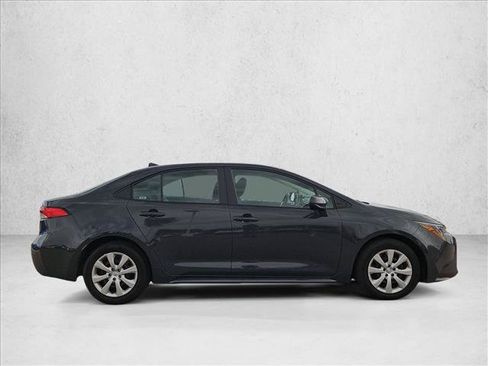 Used 2025 Toyota Corolla LE FWD image 4