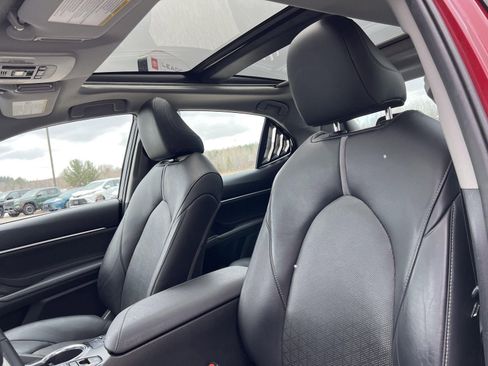 Used 2018 Toyota Camry XSE w/ Driver Assist Package image 9