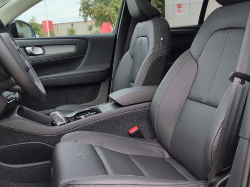 New 2026 Volvo XC40 B5 Ultra w/ Protection Package Premier image 13