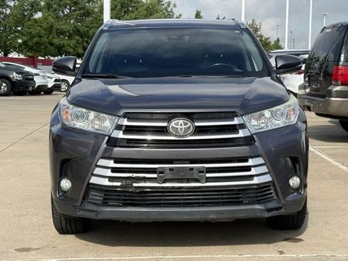 Used 2018 Toyota Highlander XLE FWD image 8