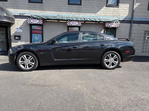 Used 2013 Dodge Charger R/T image 2