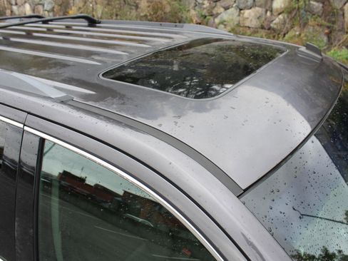 Used 2015 Chevrolet Suburban LT image 48