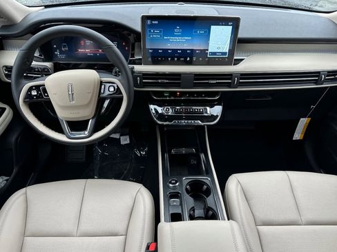 New 2025 Lincoln Corsair Premiere w/ Equipment Group 101A image 3