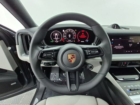 New 2026 Porsche Cayenne Coupe AWD/4WD image 19