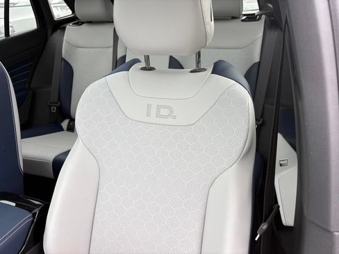 Used 2023 Volkswagen ID.4 Pro S Plus AWD/4WD image 14
