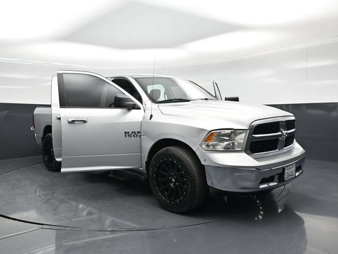 Used 2018 RAM 1500 Classic SLT RWD image 24