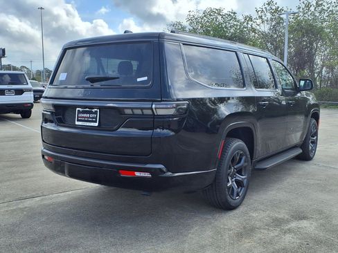 New 2026 Jeep Grand Wagoneer L Limited AWD/4WD image 4
